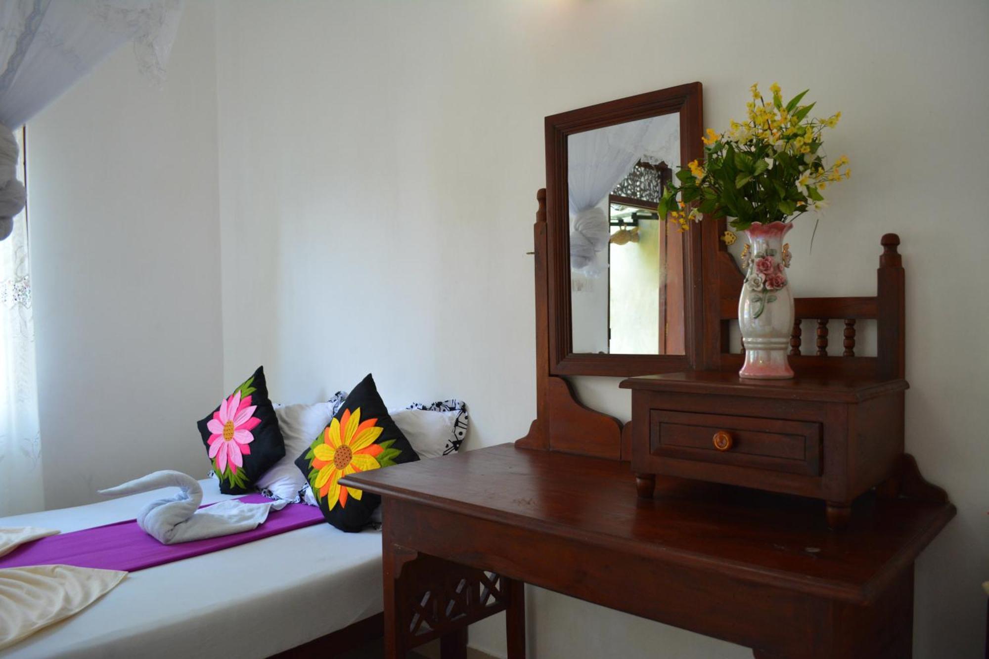 Frangipani Motel كالي الغرفة الصورة